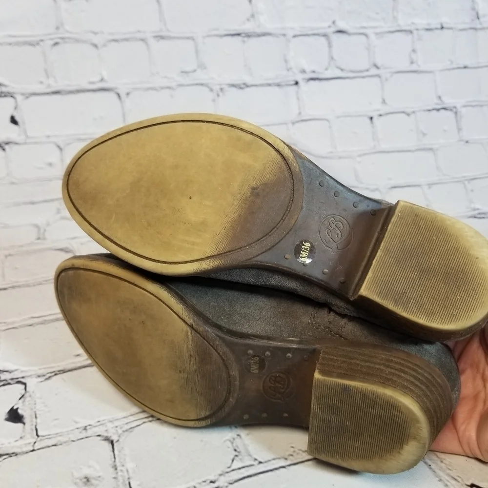 Lucky Brand Brenon gray suede booties
